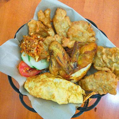 AYAM KURUYUK