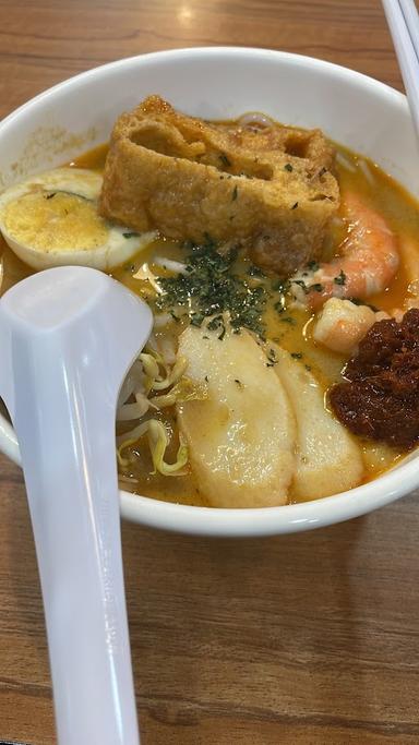 NYONYA LAKSA