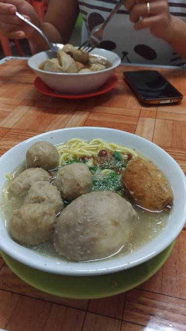 PONDOK BAKSO MAREM PAK REBO