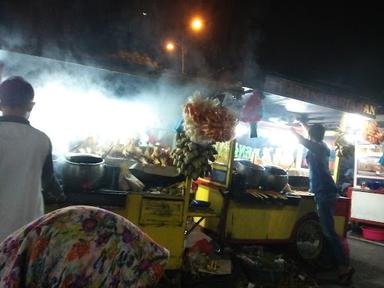 SATE PADANG PARIAMAN MAK UTIAH