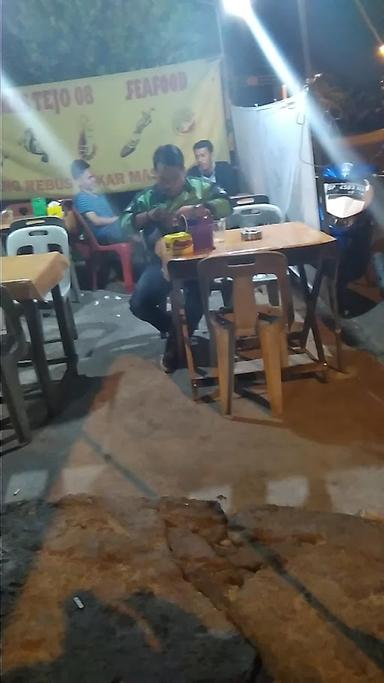 WARUNG MAKAN PAK TEJO 08