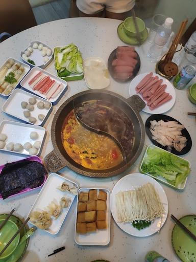 YI STEAMBOAT