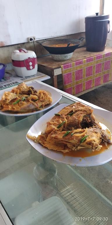 RUMAH MAKAN GULAI IKAN KARANG