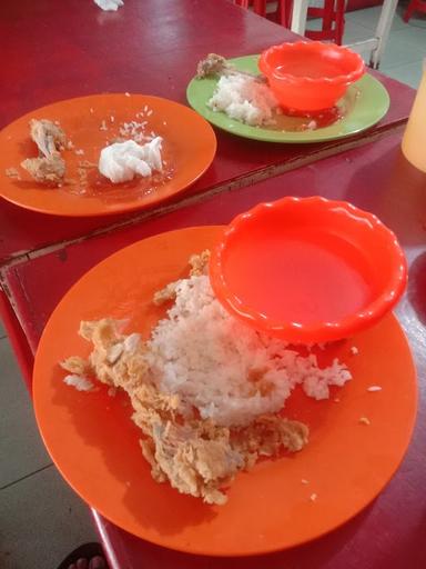 AYAM GOKIL PAKAM