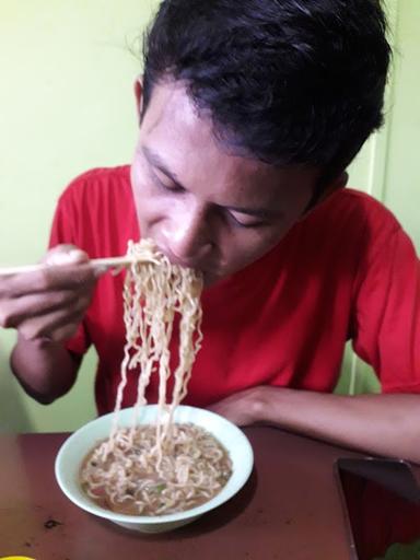 MIE PANGSIT LING LING