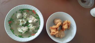 BAKSO ARIS PASAR SENGGOL