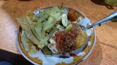 WARUNG NASI JAGUNG MAK NERON