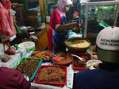 WARUNG NASI JAGUNG MAK NERON