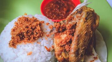 GORENG AYAM SURUNDENG ABAH HAJI