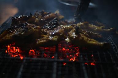 AYAM BAKAR MANG JADUL