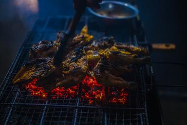 AYAM BAKAR MANG JADUL