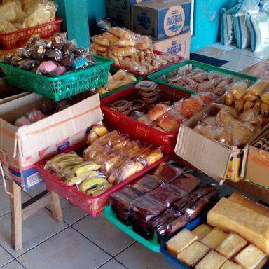 KIOS KUE & SNACK MBAK SEKAR AYU