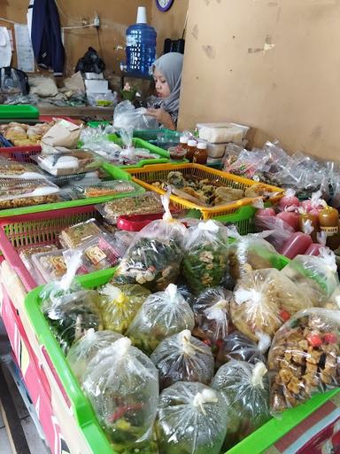 KIOS KUE & SNACK MBAK SEKAR AYU