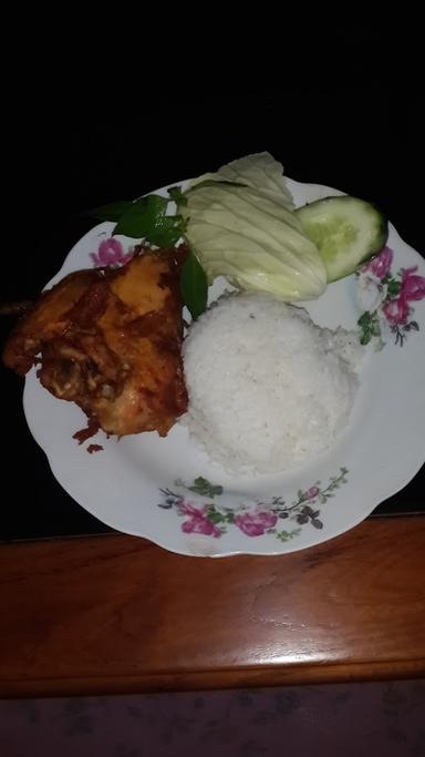 AYAM GORENG BERINGIN