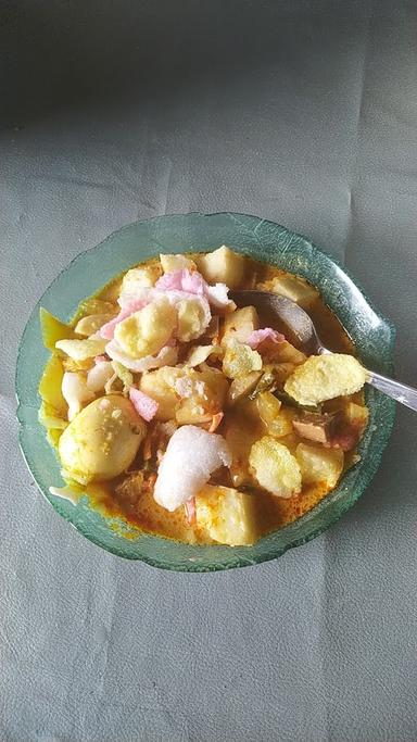 KETUPAT SAYUR & SATE PADANG ASLI SARI