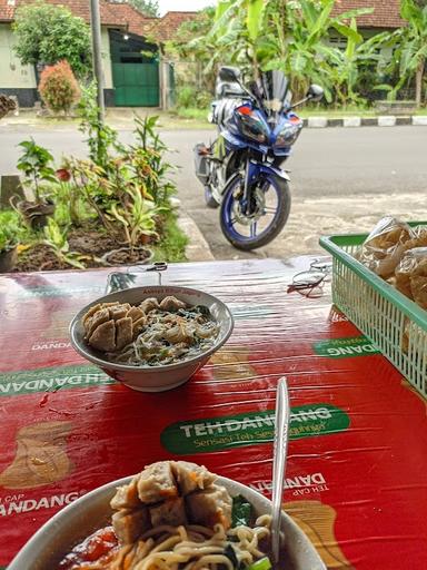 MIE AYAM DAN BAKSO WONOGIRI PAK WARDI