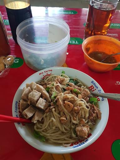 MIE AYAM DAN BAKSO WONOGIRI PAK WARDI