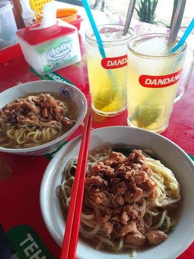 MIE AYAM DAN BAKSO WONOGIRI PAK WARDI