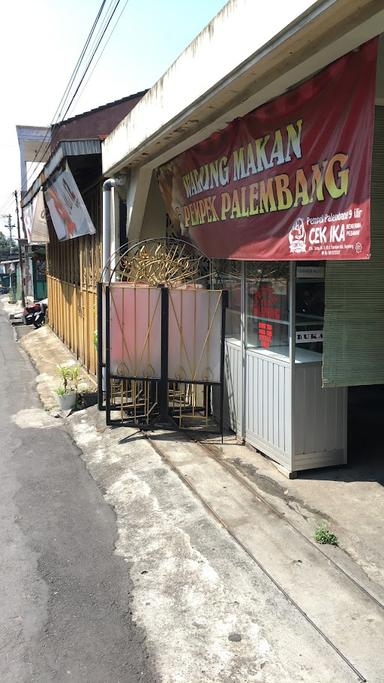 PEMPEK PALEMBANG 9 ILIR 'CEK IKA'