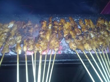 SATE AYAM MADURA PAK RI