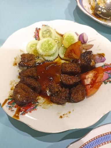 WARUNG SATE KAMBING DAN GULE MBAK TIK