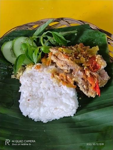 AYAM KREMES REMPAH DAPURE PAKDHE