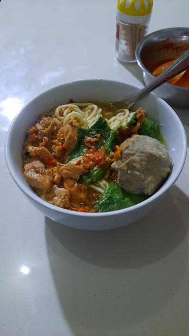 BAKSO DIFA & MIE CHICKEN