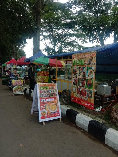 MIE AYAM & BAKSO KUYAMIE.PIZMIKUY (PIZZA JOWO)