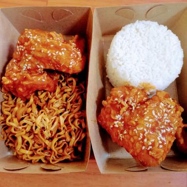 AYAM GEPREK KEDAI RIKA MAJALAYA