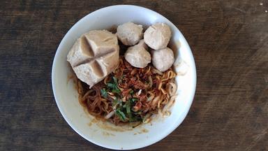 MIE BASO MAS TARNO & CILOK DAFFA