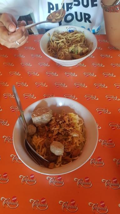 BASO SEKAR MAJU (SEBERANG BRI KC MAJALENGKA)