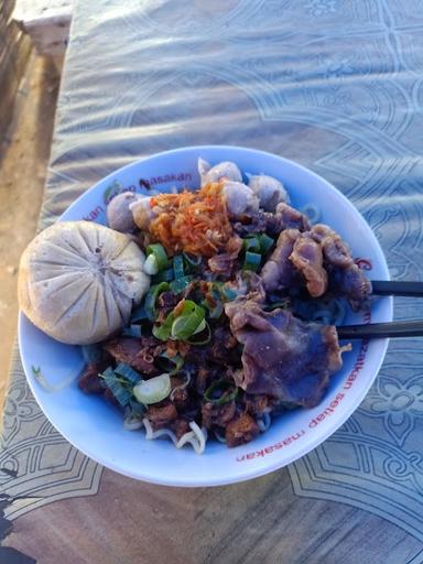 MIE BAKSO SOLO HIDAYAH