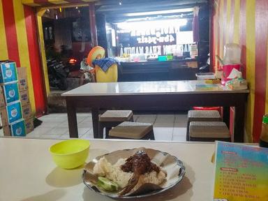 BEBEK ABU YASIR (RM. 4BU Y4SIR) OUTLET KP. MAKASAR PINANG RANTI LAMPU MERAH GARUDA