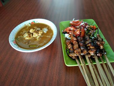 SATE & TONGSENG PAK DADI SOLO