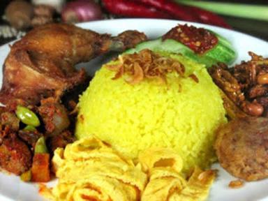 NASI KUNING IBU ATI