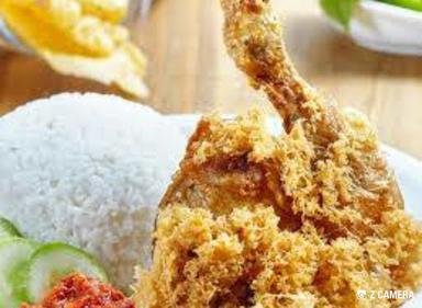 AYAM GORENG ANNISA