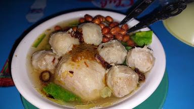 BAKSO GOYANG LIDAH SOLO