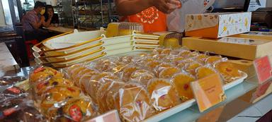 HOLLAND BAKERY TANJUNG BUNGA