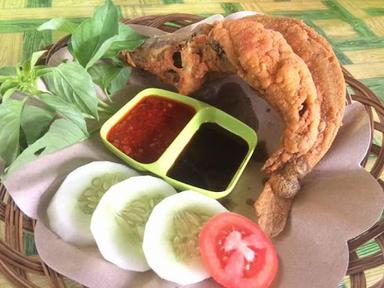 AYAM GORENG KREMES EKHO