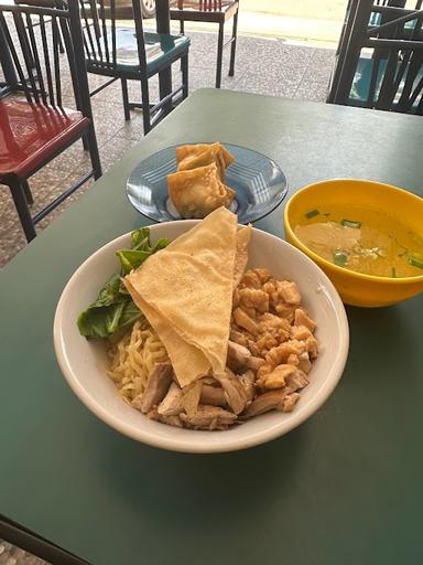 BAKMI MANGKOEK AYAM