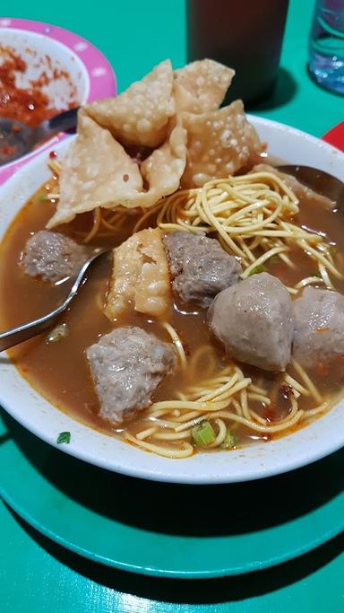 BAKSO SOLO  MAS KUMIS 