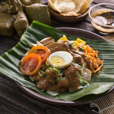 GADO-GADO DAN PECEL MBA WAR