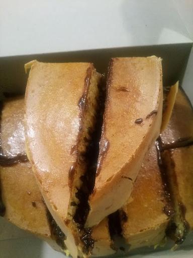 MARTABAK & TERANG BULAN FAVORIT SLAWI