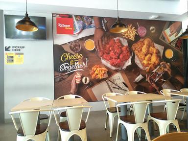 RICHEESE FACTORY SAM RATULANGI