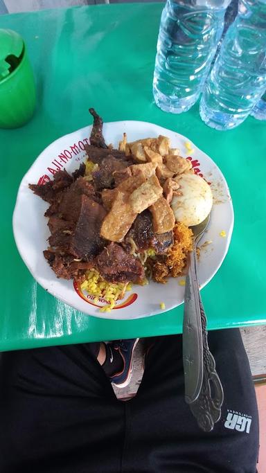 WARUNG NASI KUNING & SONGKOLO CENDRAWASIH (DEPAN KODAM)