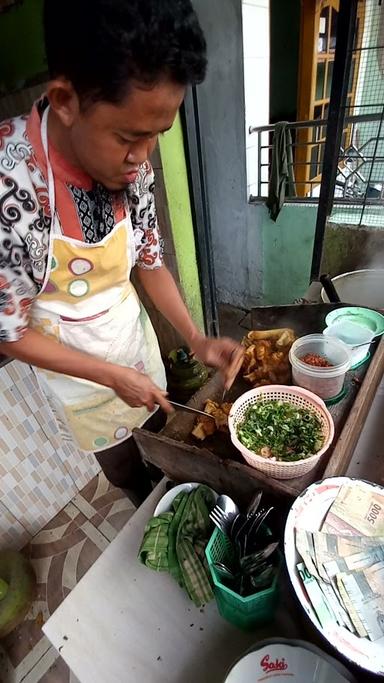 WARUNG BERKAH LORONG SOP KONRO H. RONNY DG. RAPI