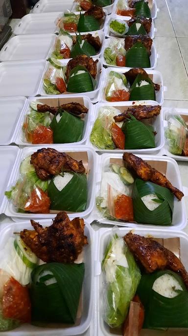 AYAM BAKAR BONTOT