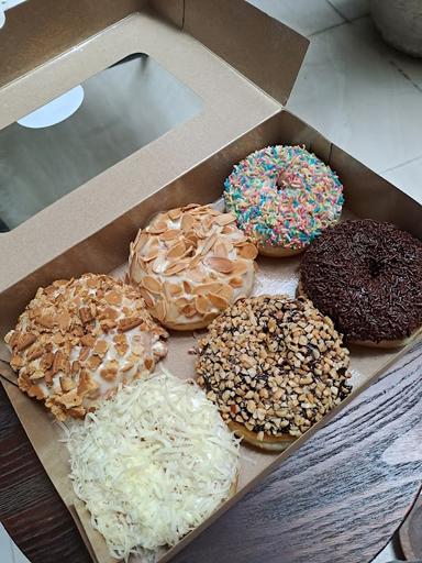 DONAT KEMANG