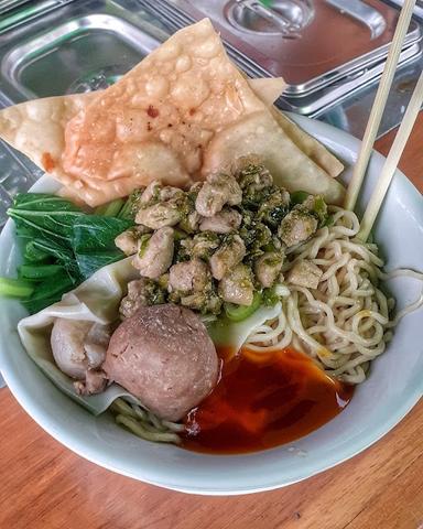 MIE AYAM AJA, KEMANG