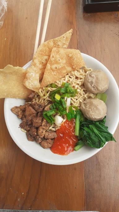 MIE AYAM AJA, KEMANG